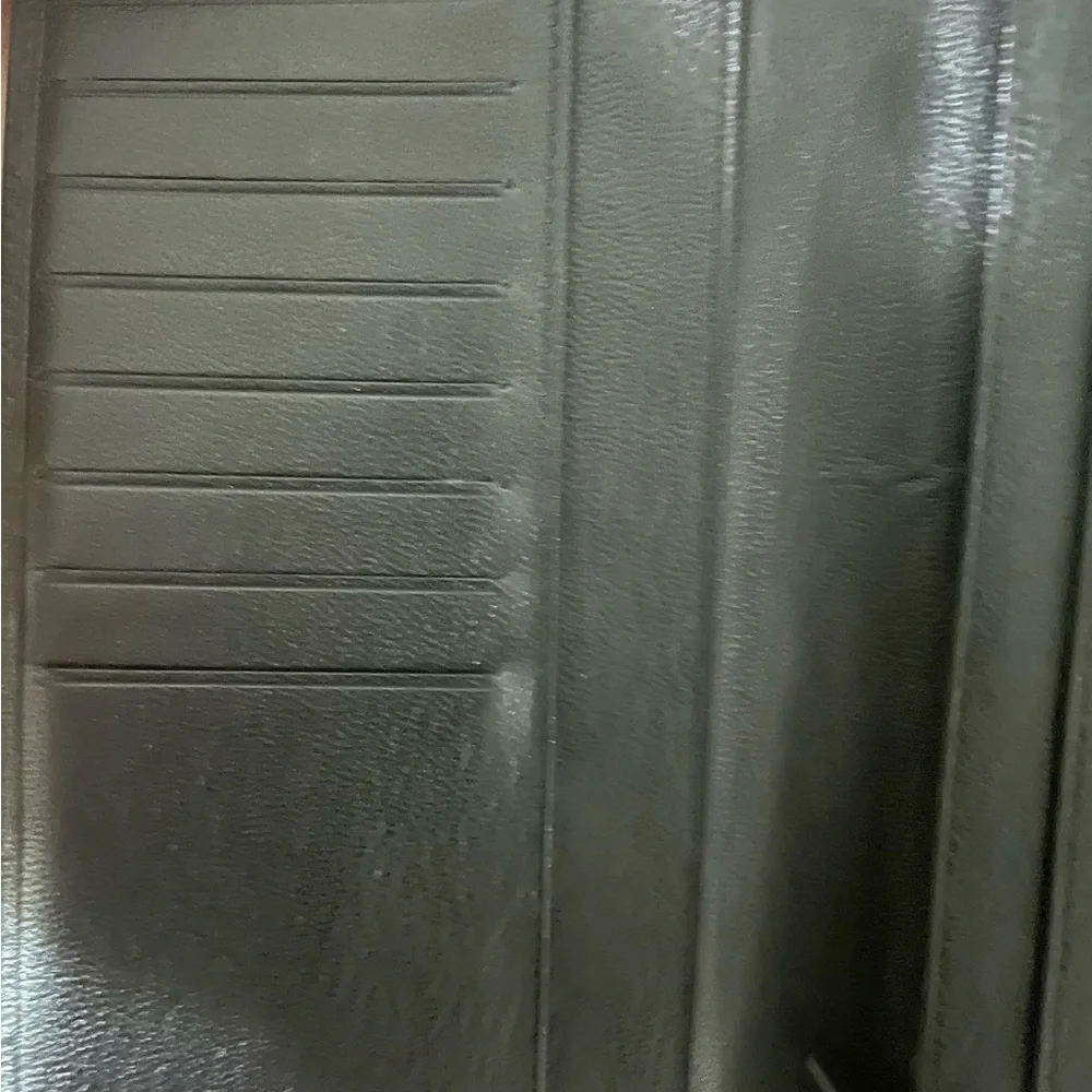 CHANEL Calfskin wallet NWOT w/ COA and box! 🌟💫 - Picture 5 of 17